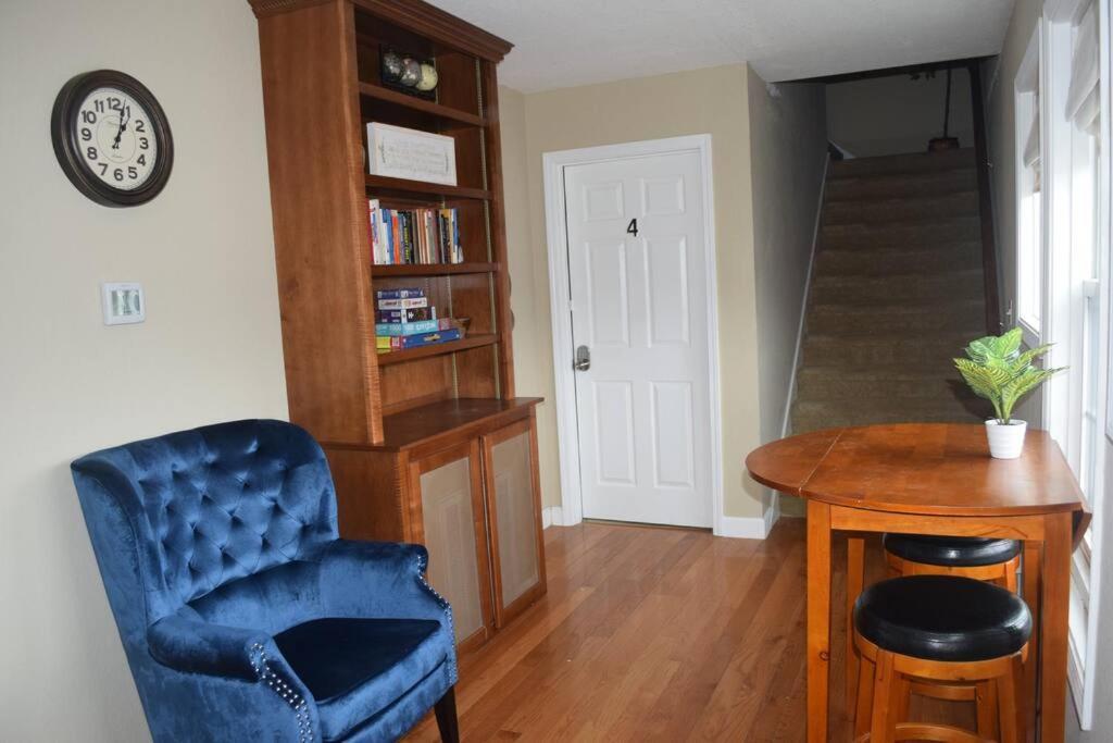 Skinny Big House In Jefferson City Εξωτερικό φωτογραφία